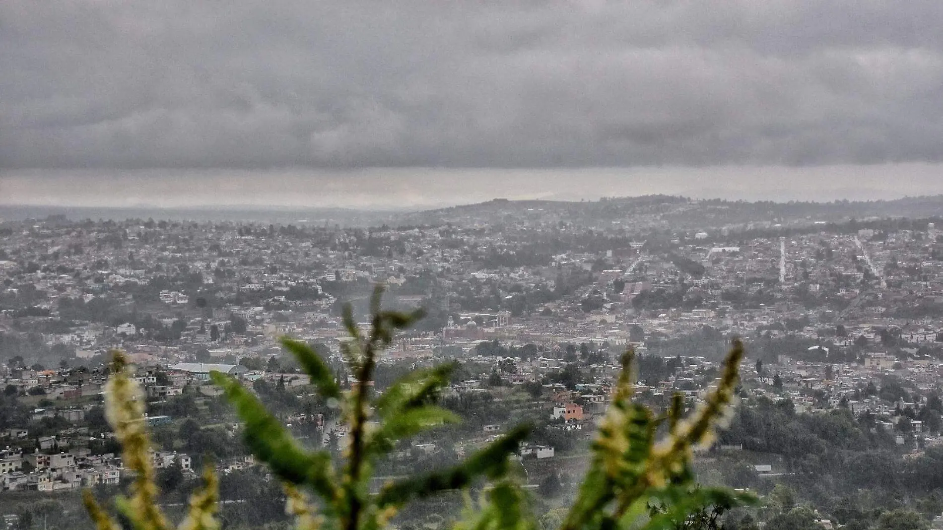 TLAXCALA NUBLADO DESDE EL CERRO  (6)